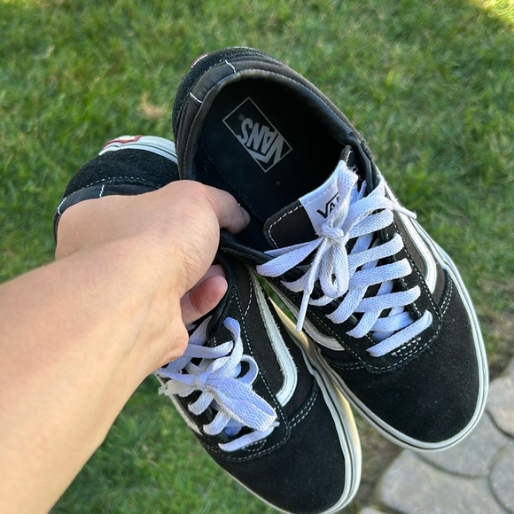 Vans - Picture 1 of 3